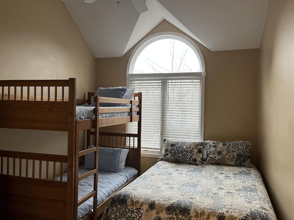 Beautiful Lake Harmony Townhouse At Big Boulder Lake And Ski Area Exterior photo